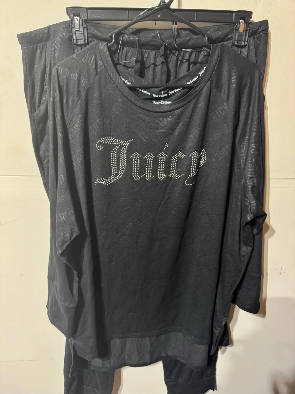 Juicy Couture Black Rhinestone Logo Women's Top - Picture 1 of 3